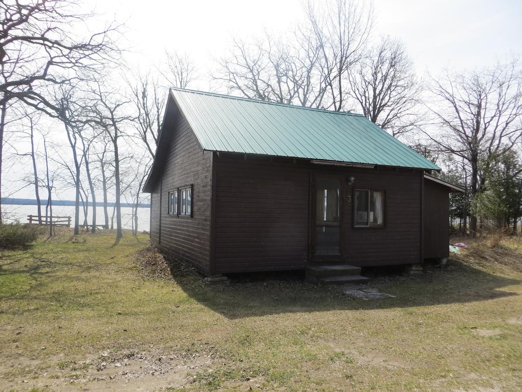 Отель Lake Wolsey Cabins Gore Bay Номер фото